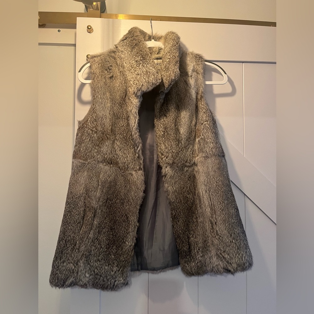 Pologeorgis fur vest